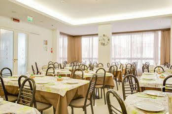 Hotel Dei Gerani 3*