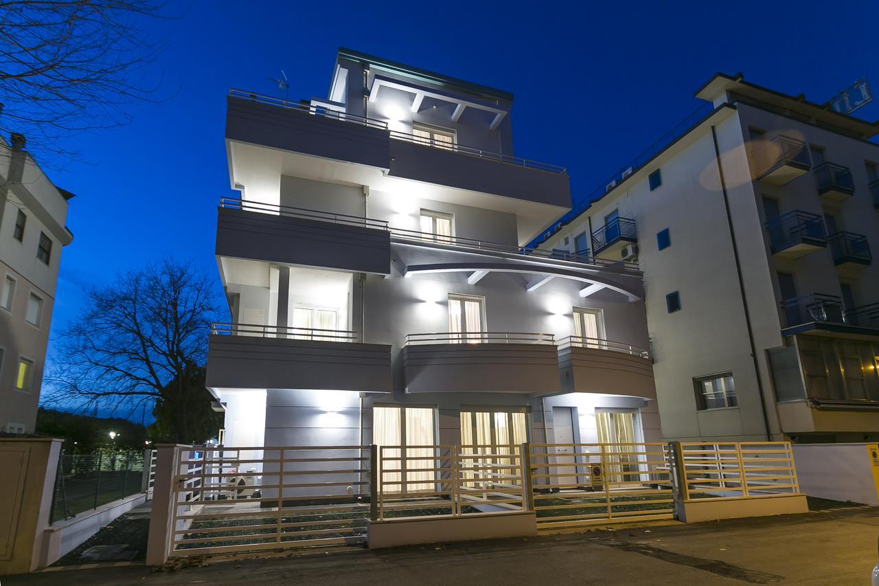 Residenza Riva Azzurra Aparthotel