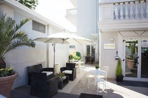 Aparthotel Mimosa 3*