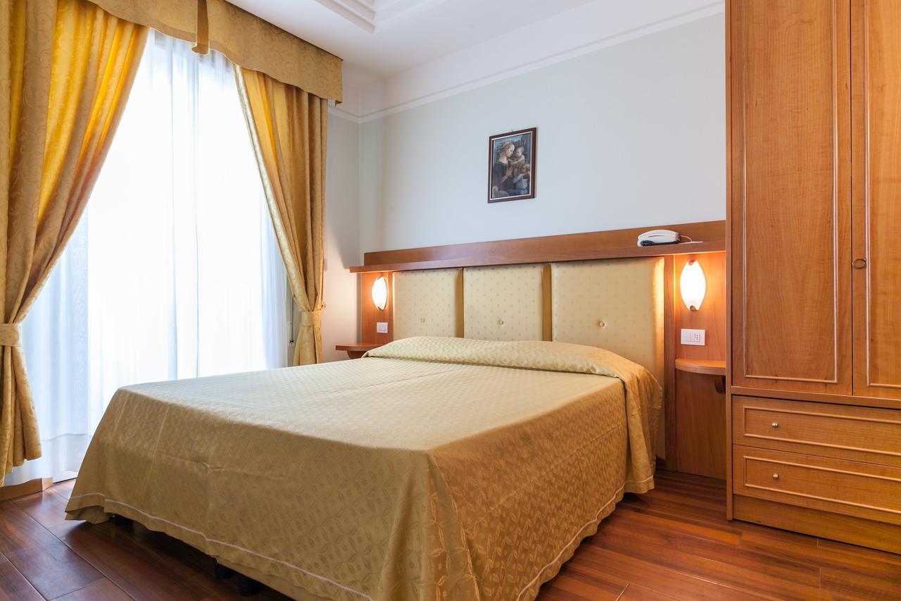 Astor Hotel