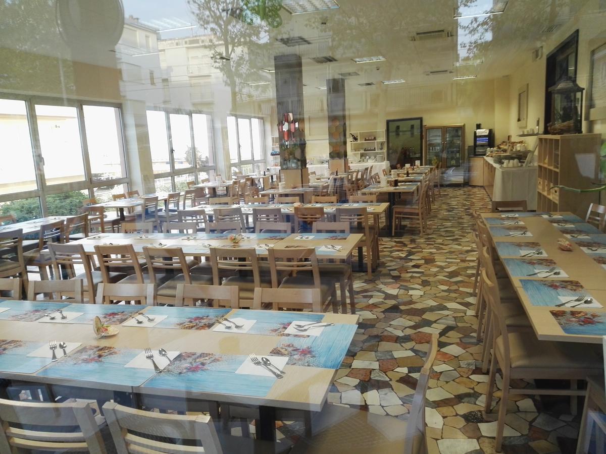 Hotel Sombrero 3*