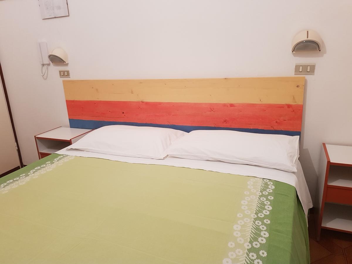 Leonarda Hotel 2*