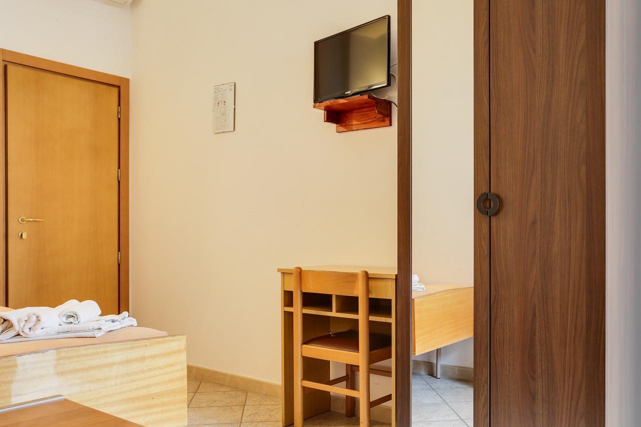 Hotel Smile 2*