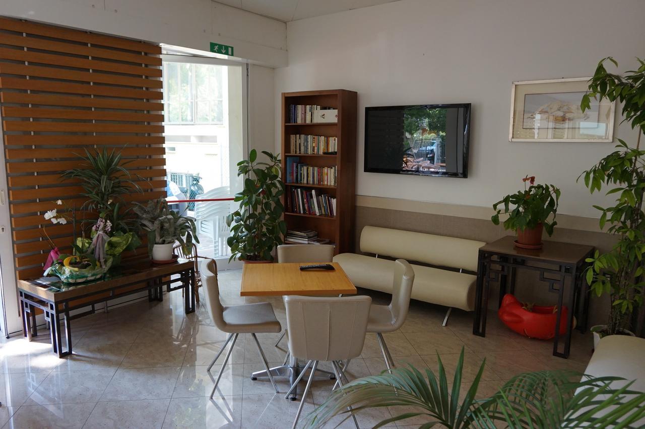 Angelus Hotel 3*