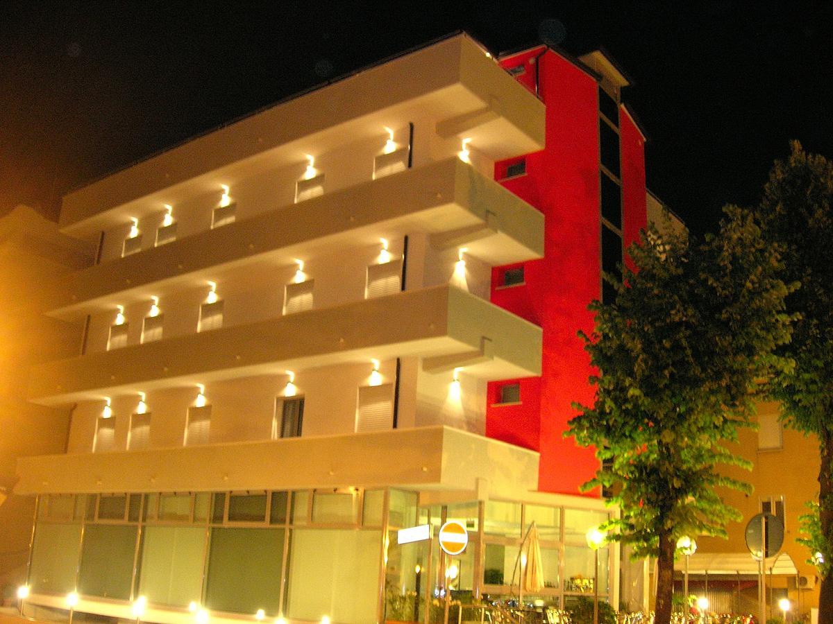 Etoile Hotel