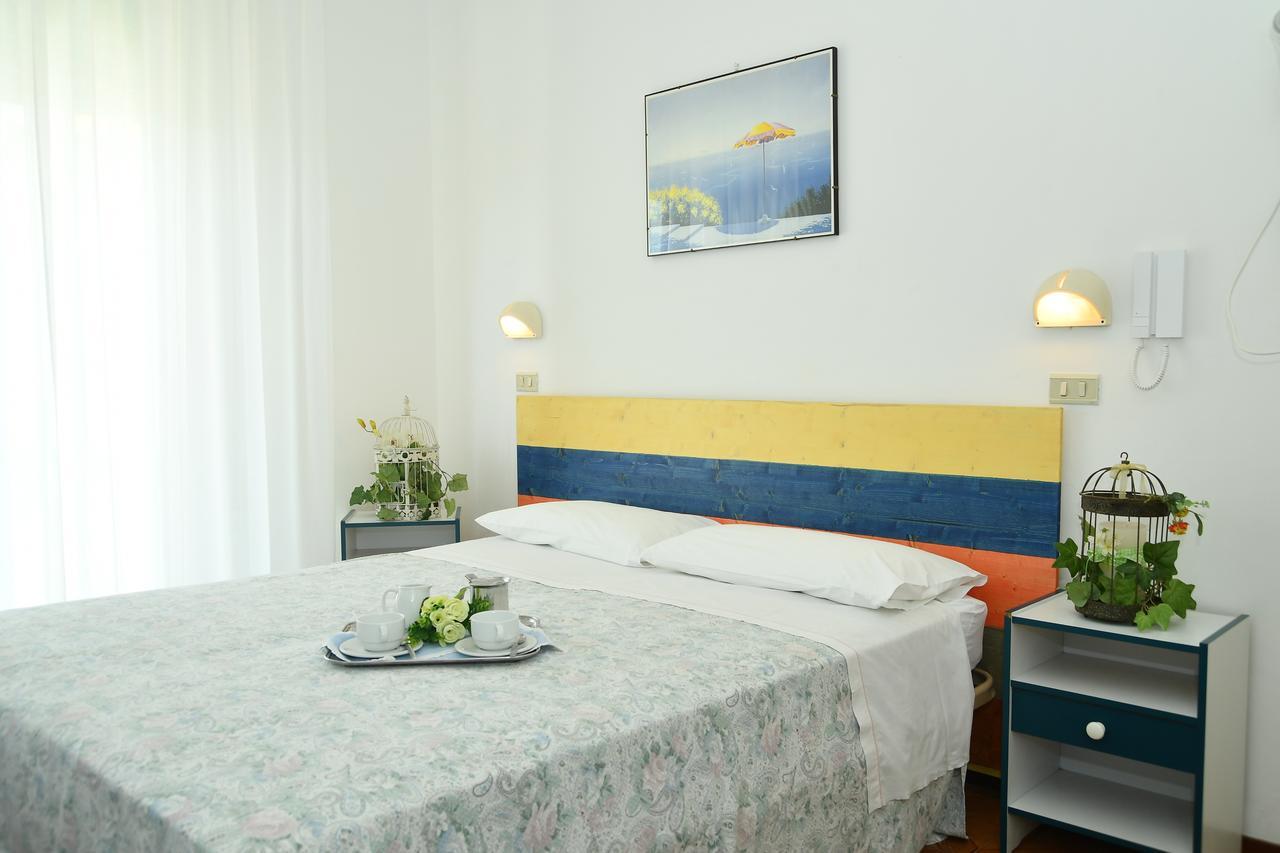 Leonarda Hotel 2*