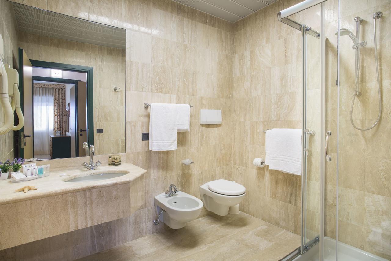 Hotel Astoria 4*