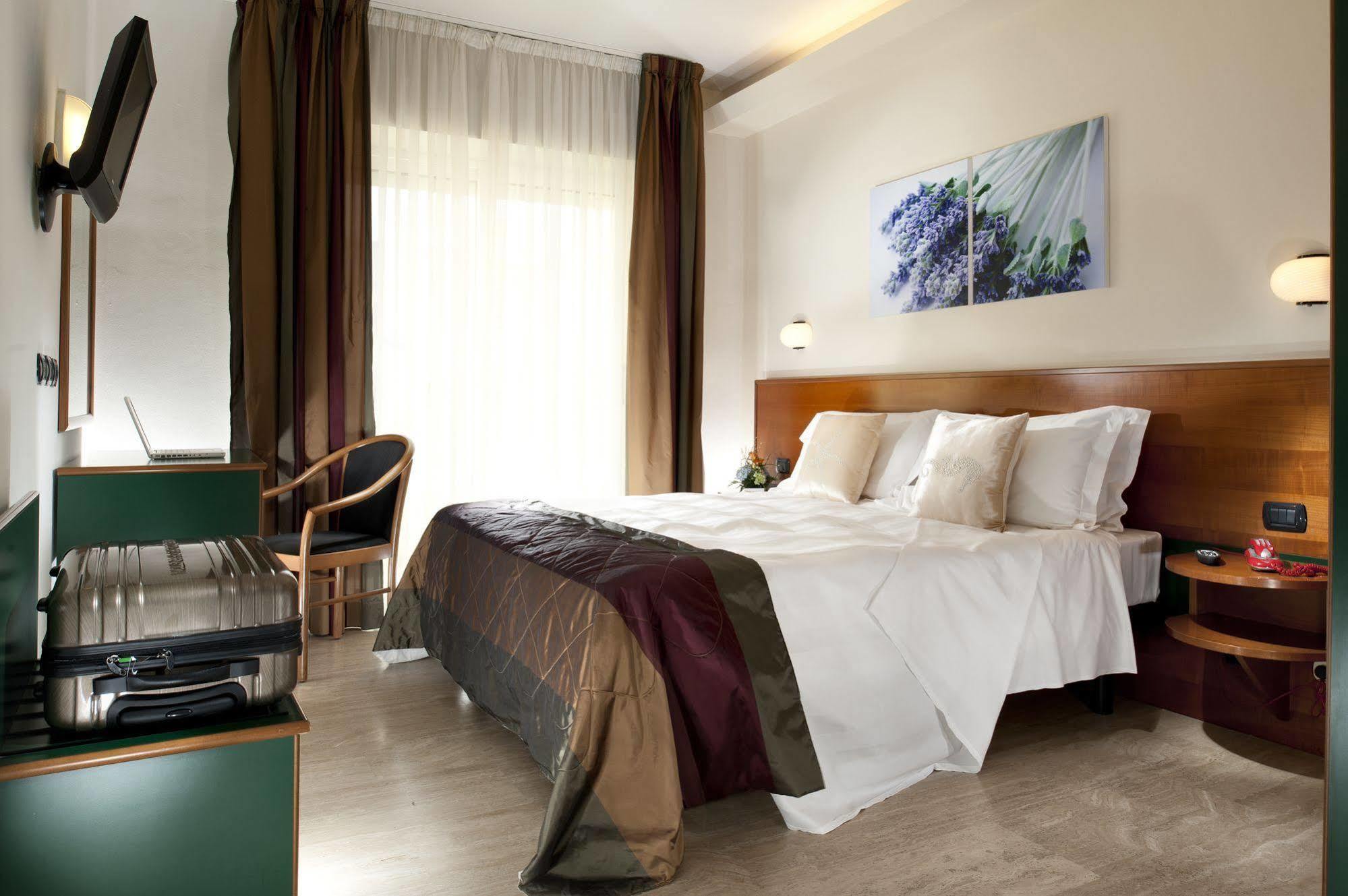 Astoria Hotel
