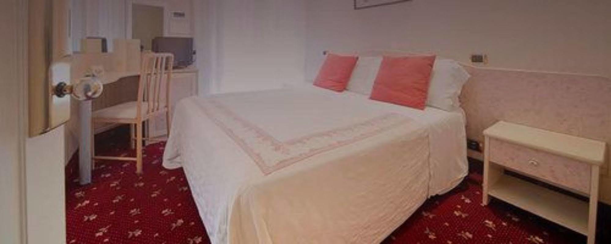 Hotel Royal Plaza