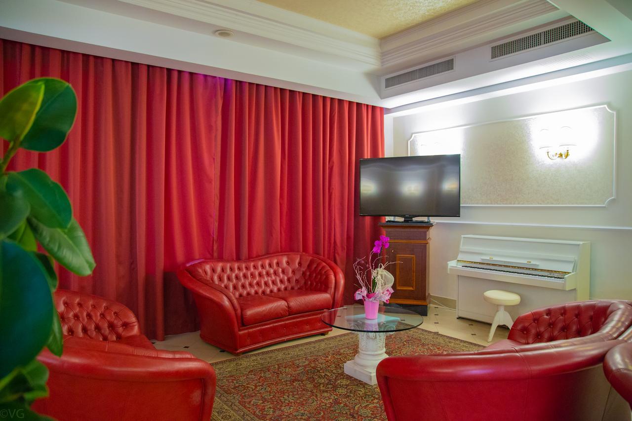 Hotel Executive La Fiorita 4*