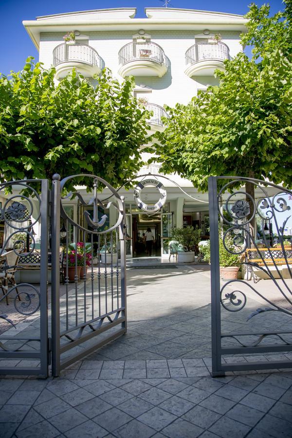 Hotel Ancora 3*