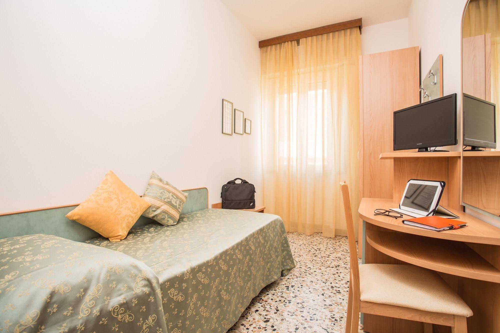 Hotel Oregon Rimini