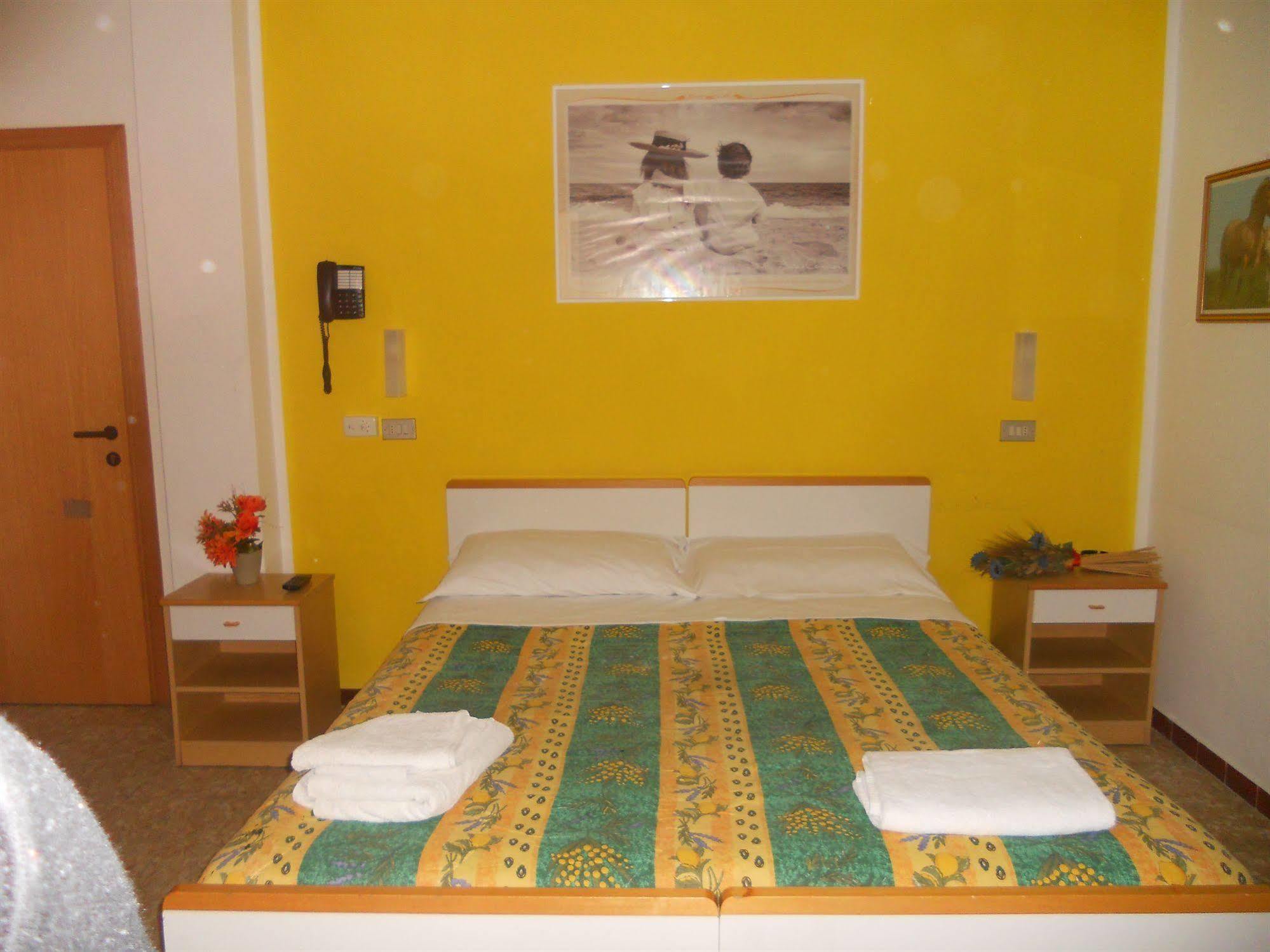 Hotel Pigalle