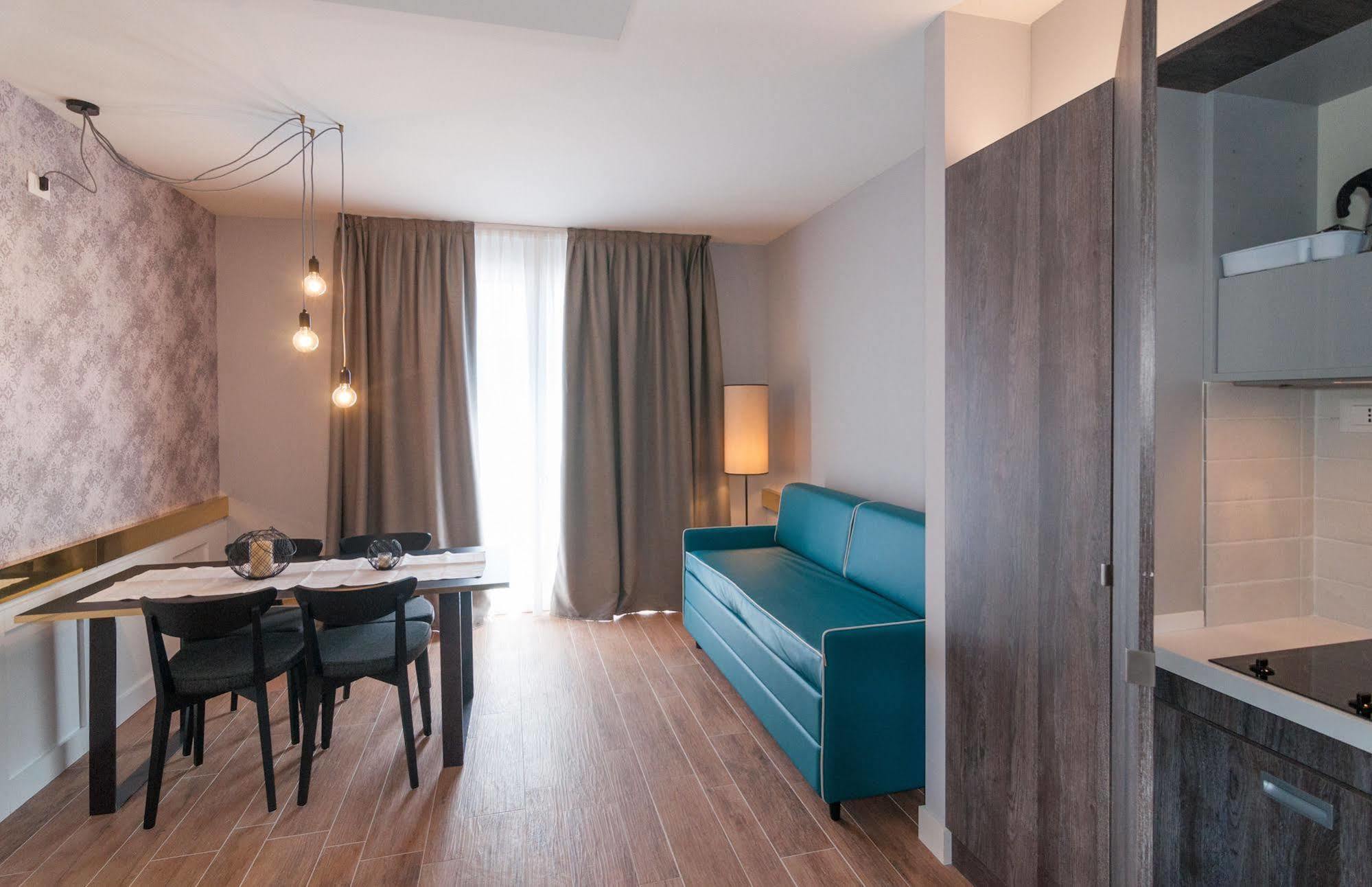Residence Ten Suite Apartment