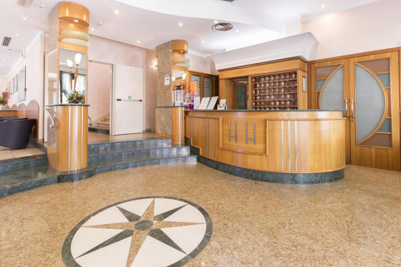 Metropole Hotel 3*