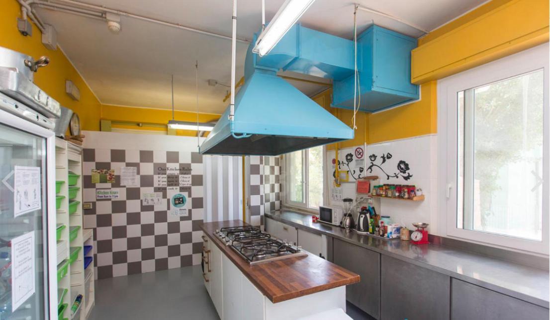 Sunflower Backpacker & Bar Ostello Rimini