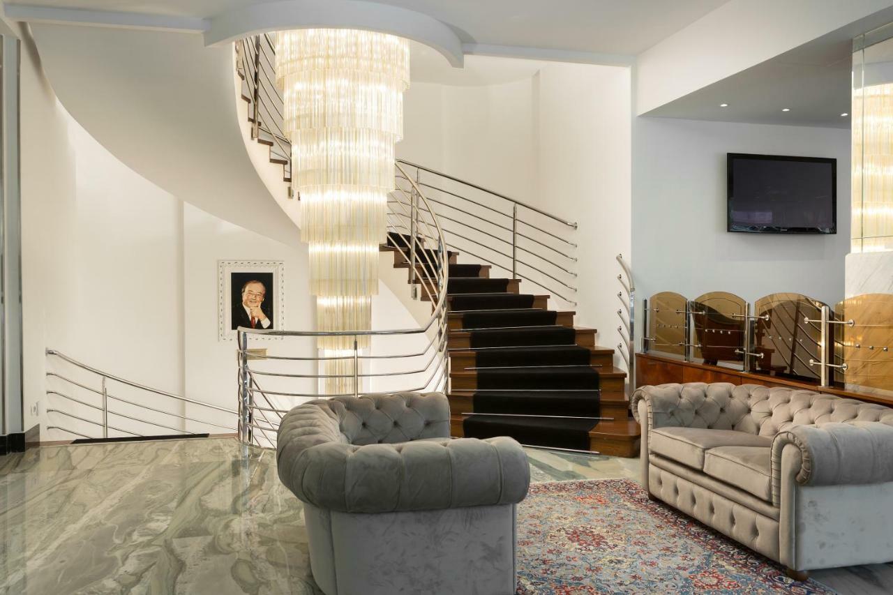 Continental Hotel 4*