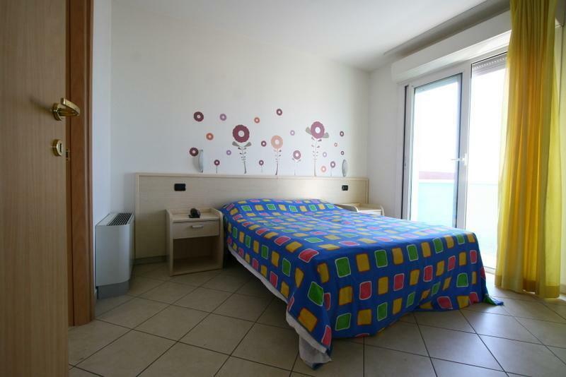 Paradise Aparthotel