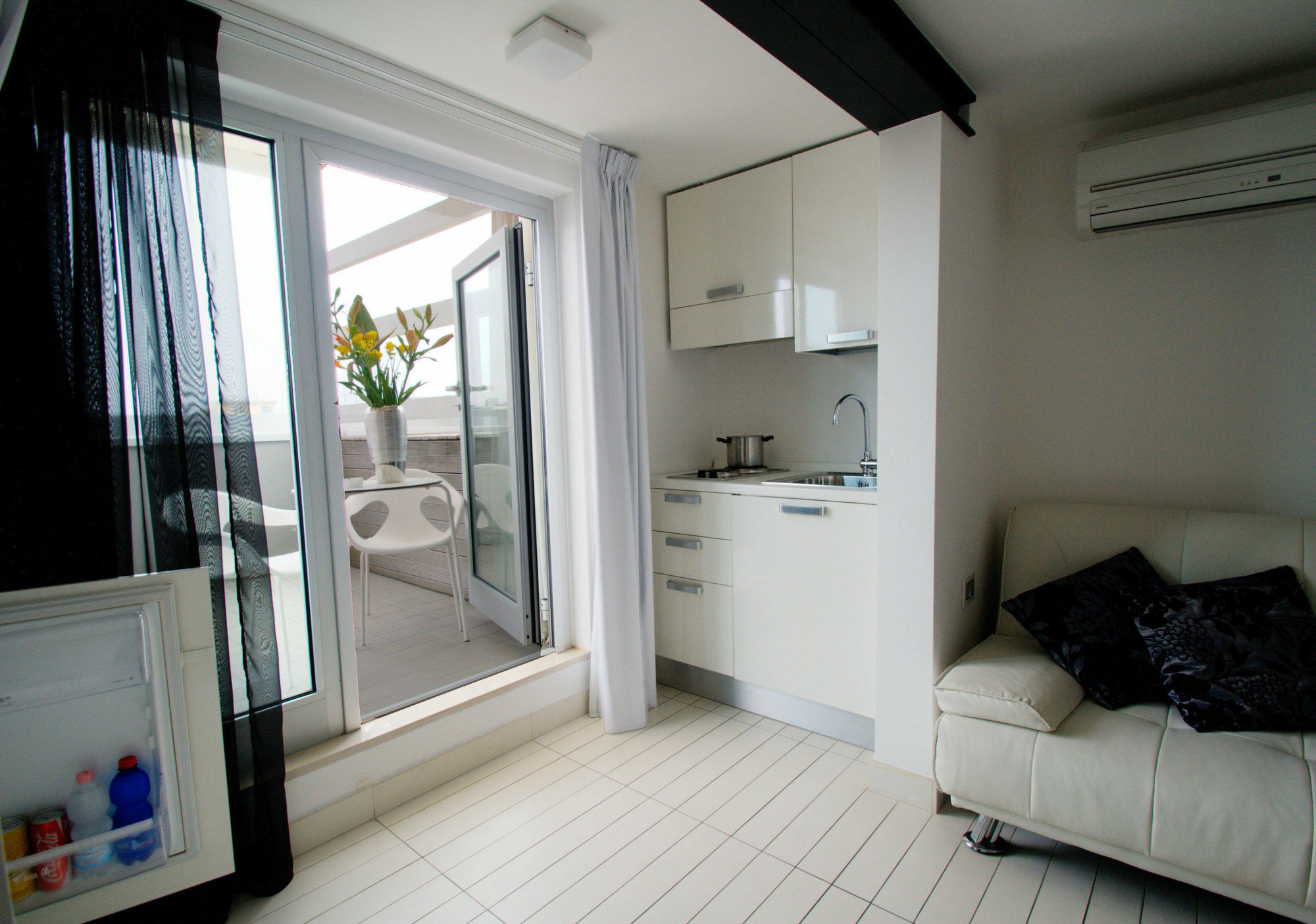 Q Hotel 3*