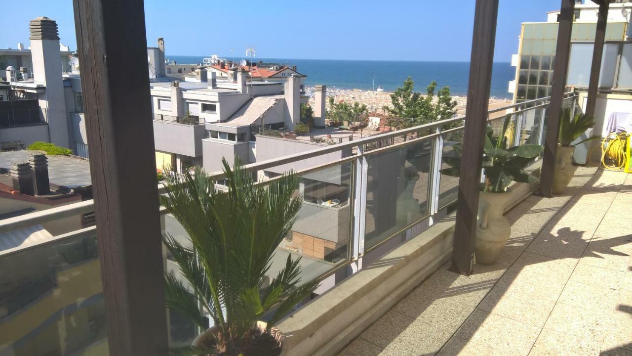 Attico 50 Metri Dal Mare A Rimini