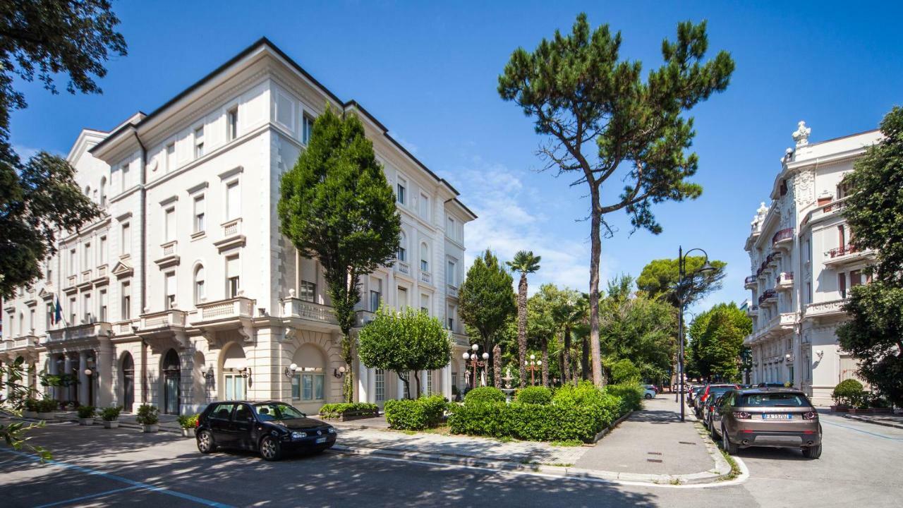 Hotel Residenza Parco Fellini 4*