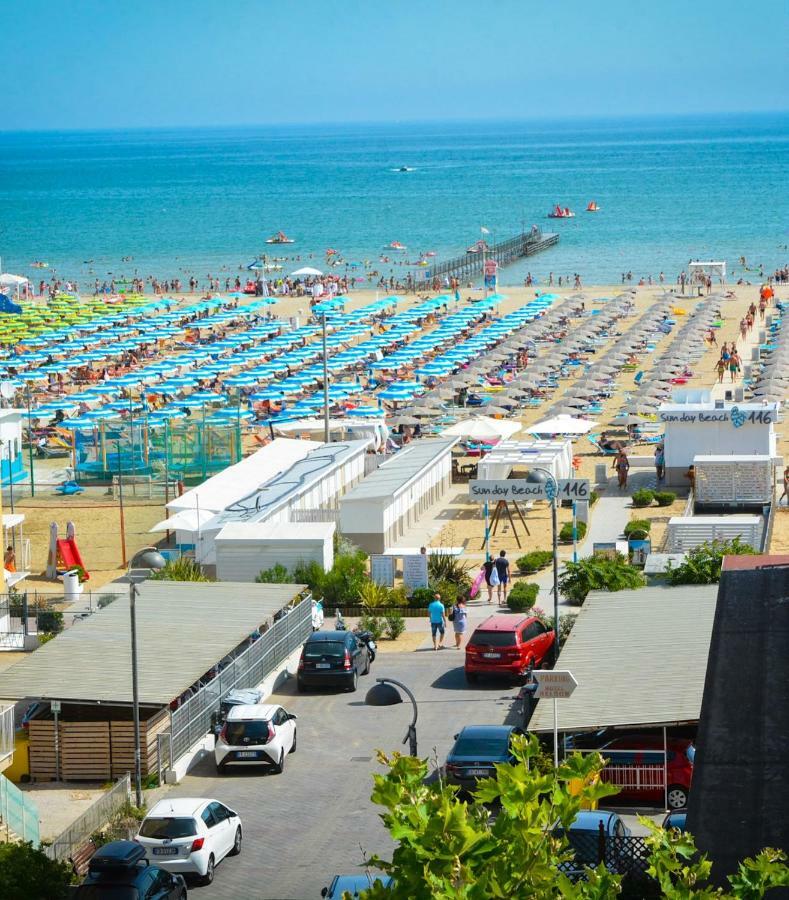 Hotel Sanremo 3*