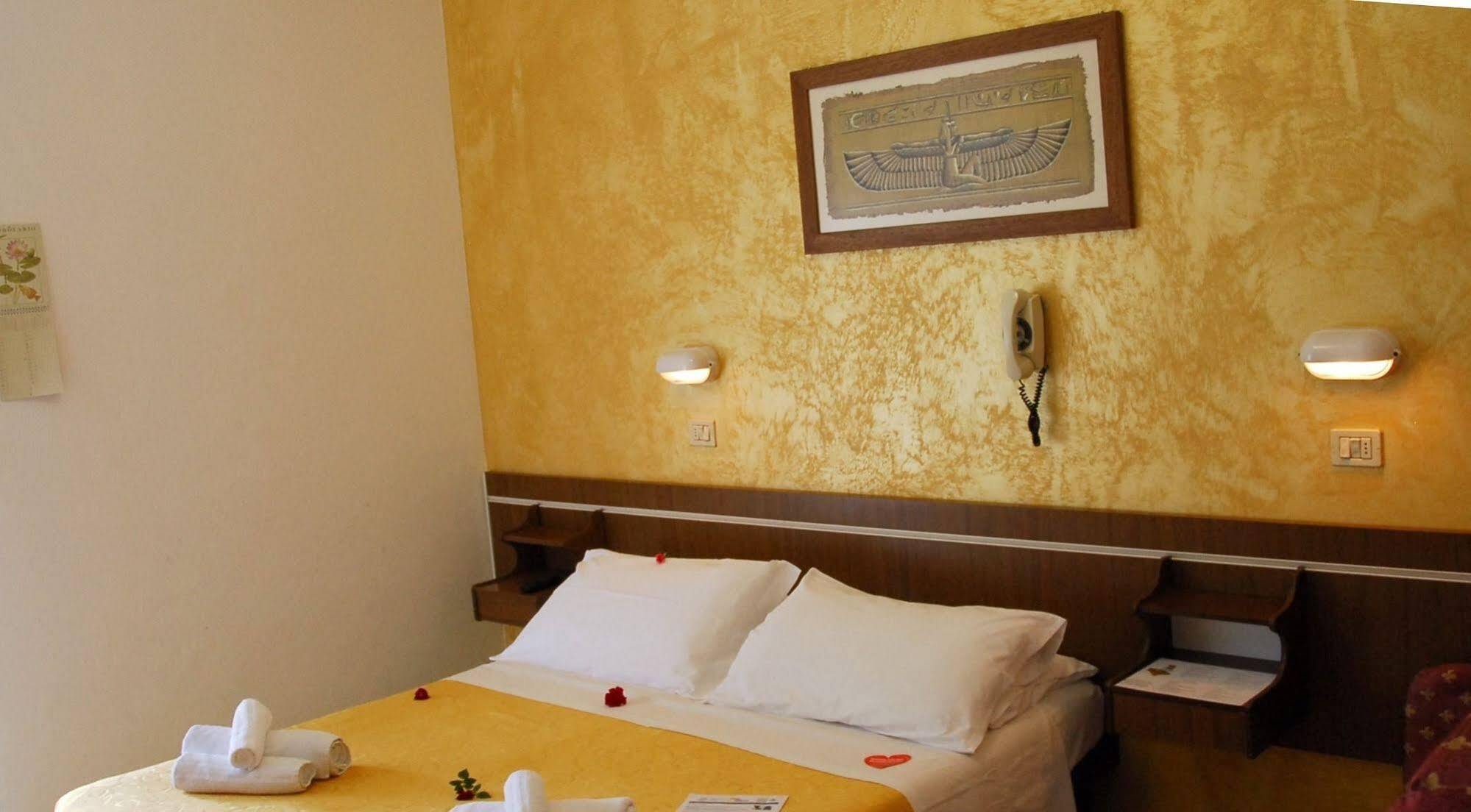 Hotel Hollywood 3*
