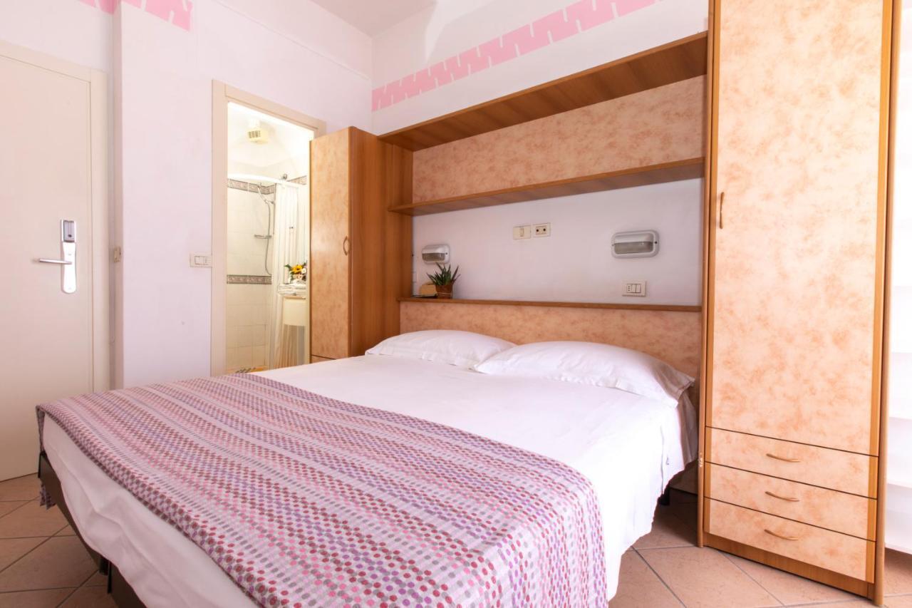 Holland 3* Rimini