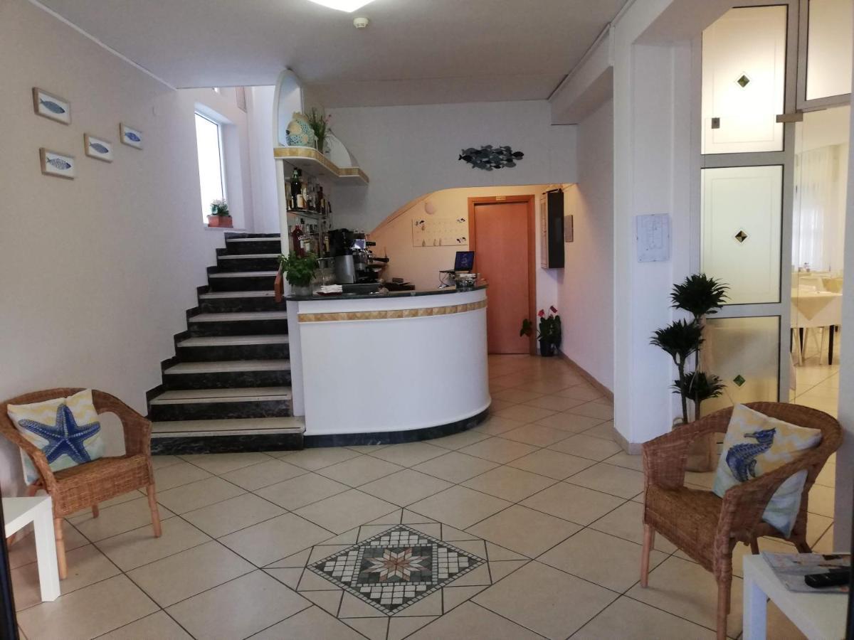 La Bella Hotel *