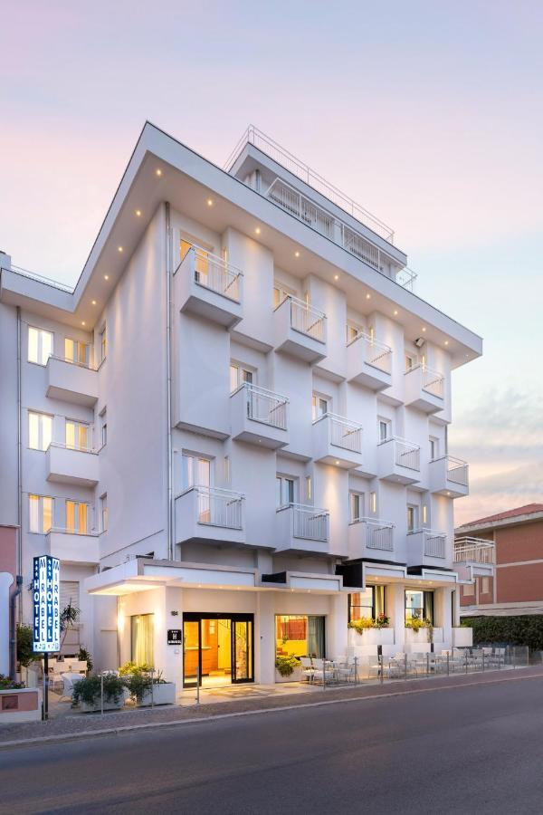 Mirabel 3*