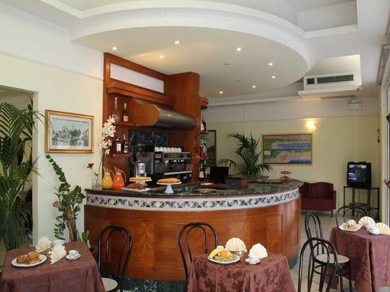 Globus 3* Rimini