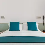 Hotel Tres Jolie