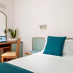 Hotel Tres Jolie