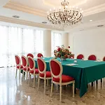 Hotel President