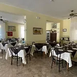 Hotel Alex
