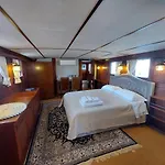 House Boat Rimini Resort