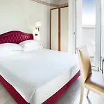 Hotel Bikini