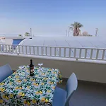 Bilocale Fronte Mare