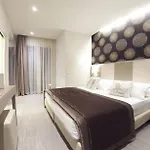 L\'Hotel