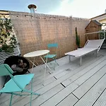 Roof Terrace Apt Marina Centro - Beach - Train Station - Wifi