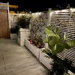Roof Terrace Apt Marina Centro - Beach - Train Station - Wifi