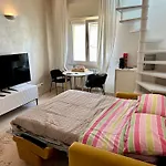 Roof Terrace Apt Marina Centro - Beach - Train Station - Wifi