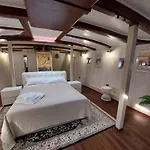 House Boat Rimini Resort