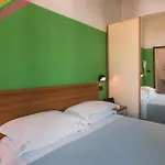 Hot n\' Fun Berna Hotel