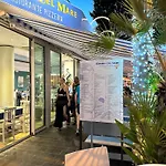 Hotel Blue Moon
