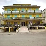 Hotel Mira