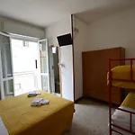 Hotel Moroni