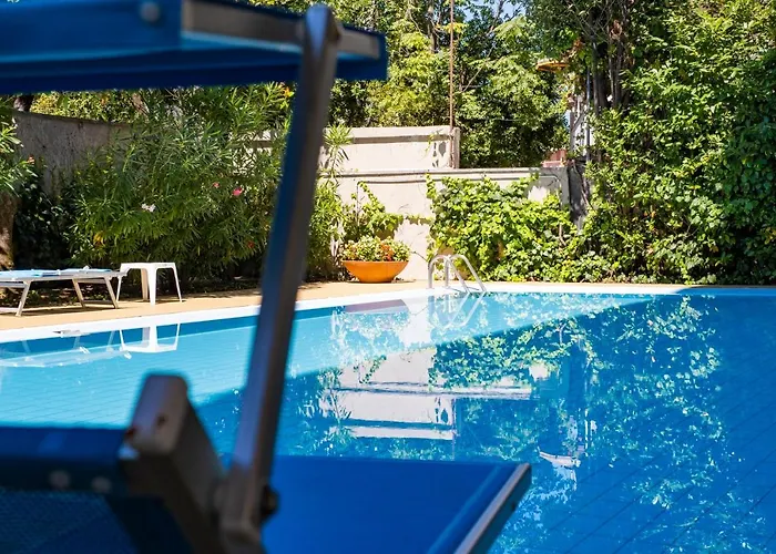 Appartamento A Pochi Passi Dal Mare Con Piscina