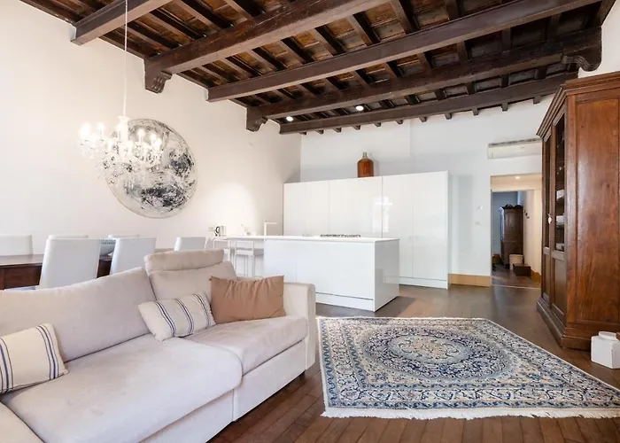 Exclusive Elegant Apartment In Pieno Centro! X4