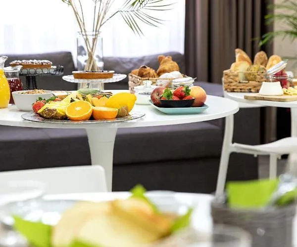 Noah Beach Hotel
